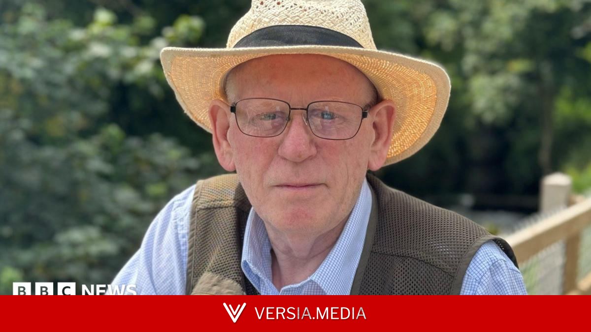 'I looked into the river and saw all these dead fish'