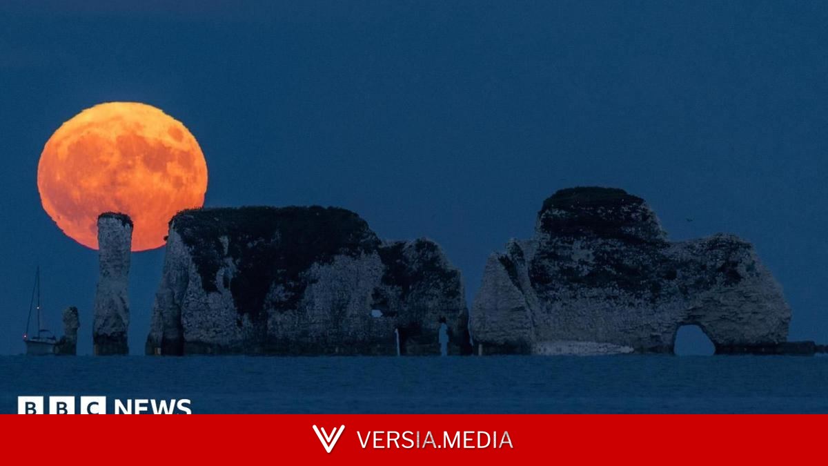 In pictures: Stunning Strawberry Moon lights up the sky